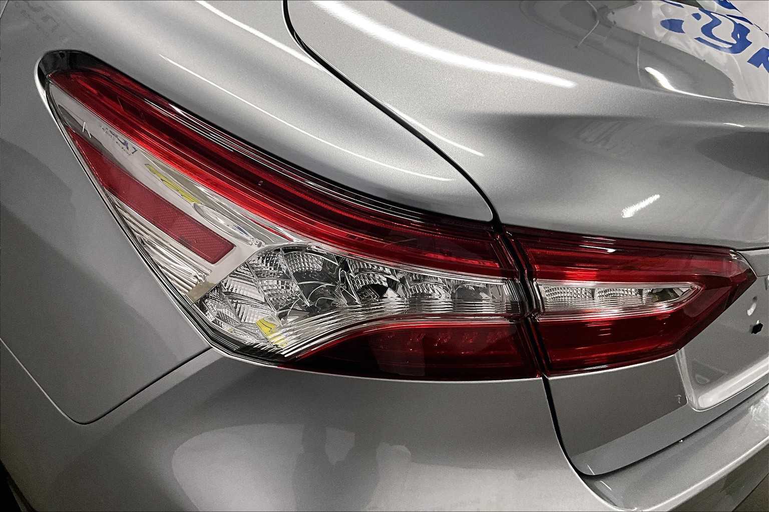 2020 Toyota Camry XLE - Photo 34