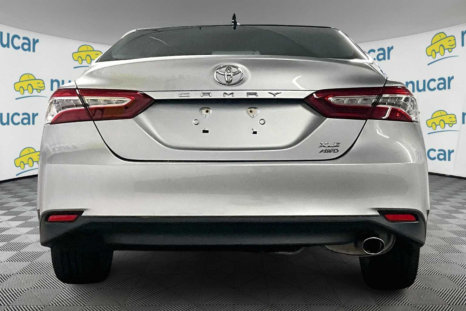 2020 Toyota Camry XLE - Photo 5