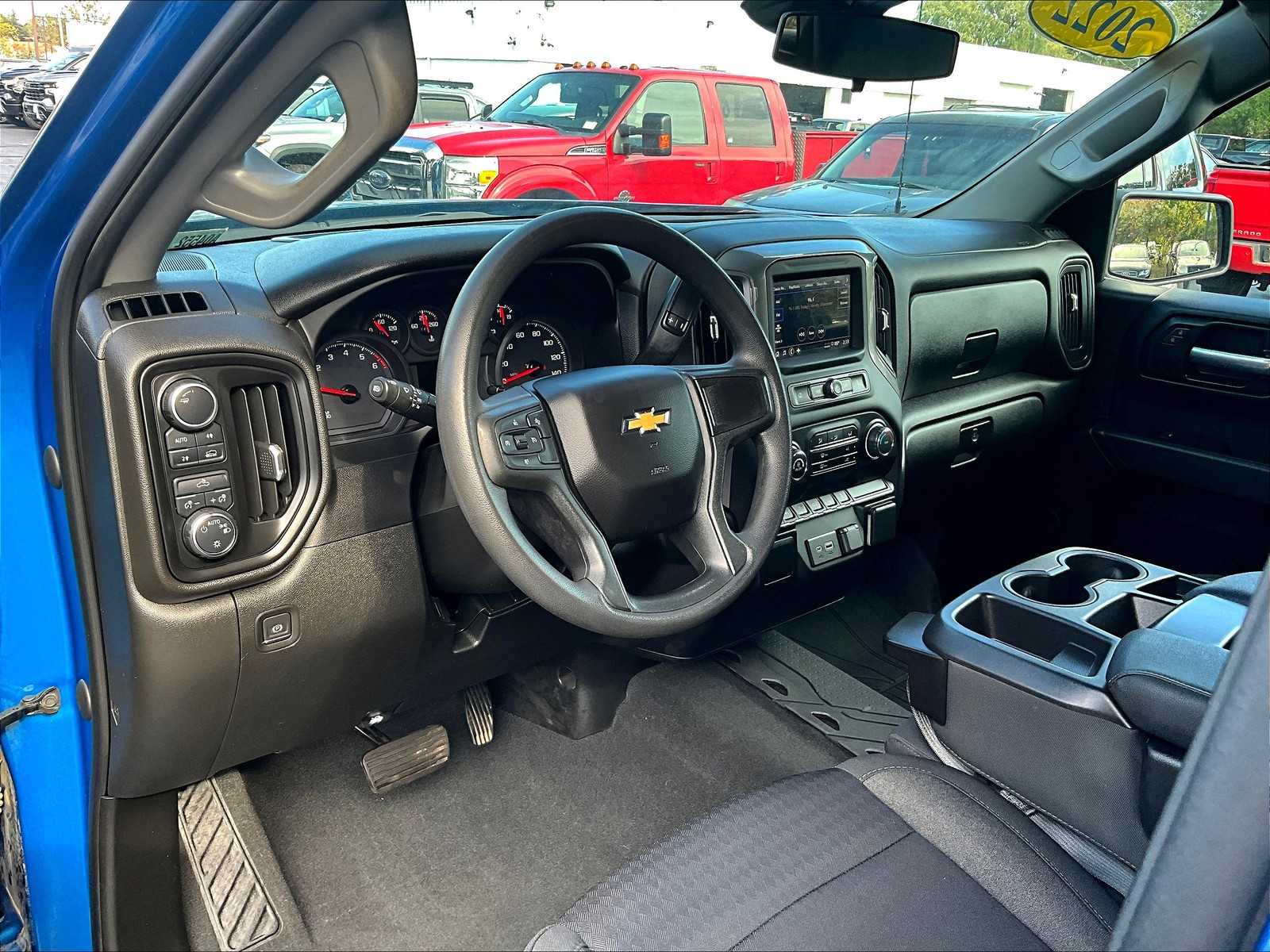 2022 Chevrolet Silverado 1500 Custom - Photo 8