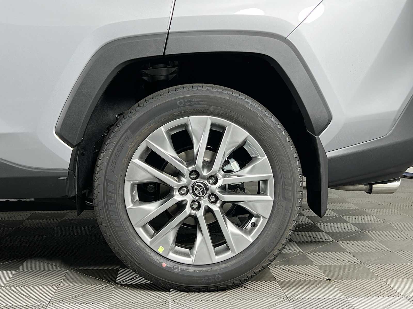 2025 Toyota RAV4 Limited - Photo 19
