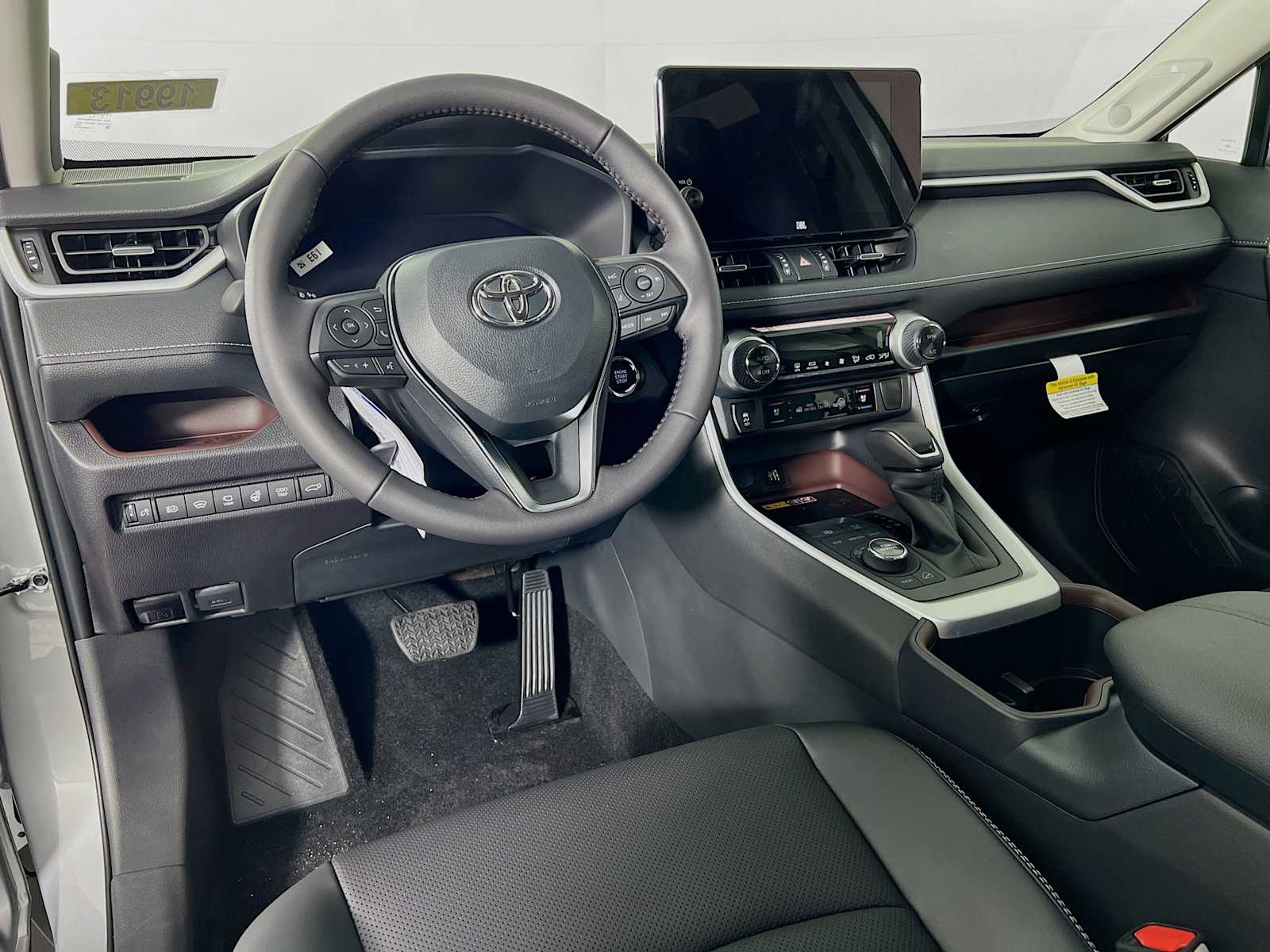2025 Toyota RAV4 Limited - Photo 6