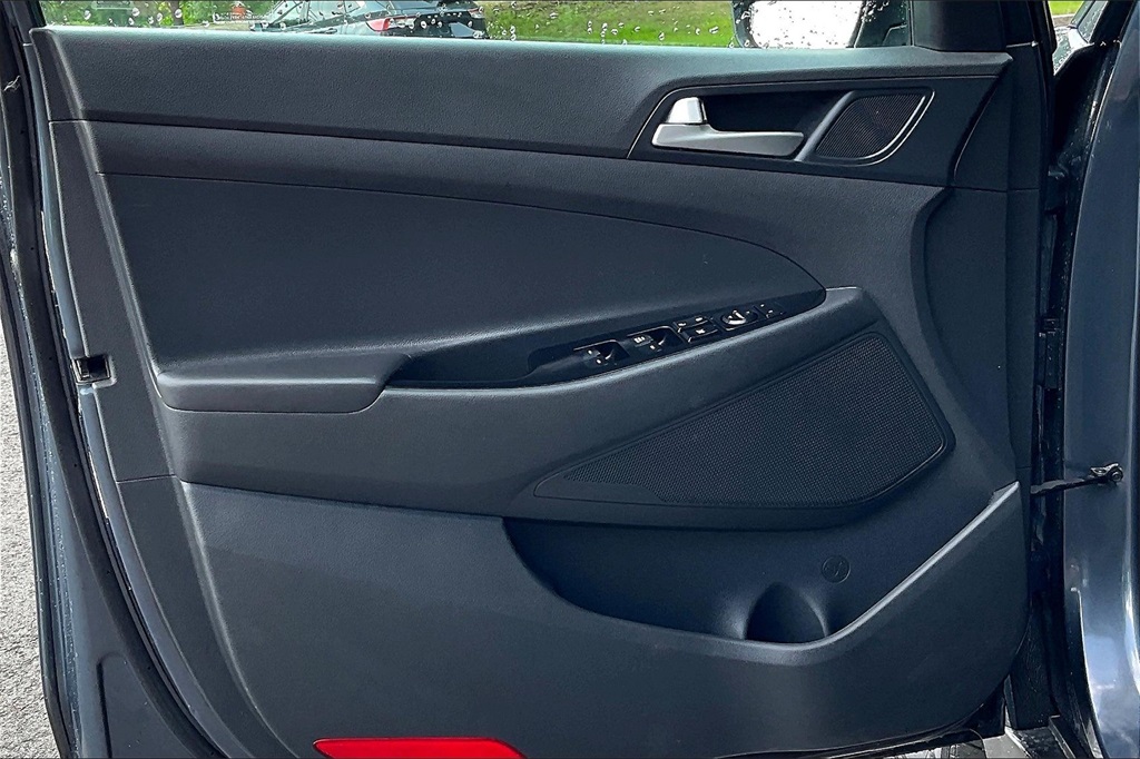 2019 Hyundai Tucson SE - Photo 9