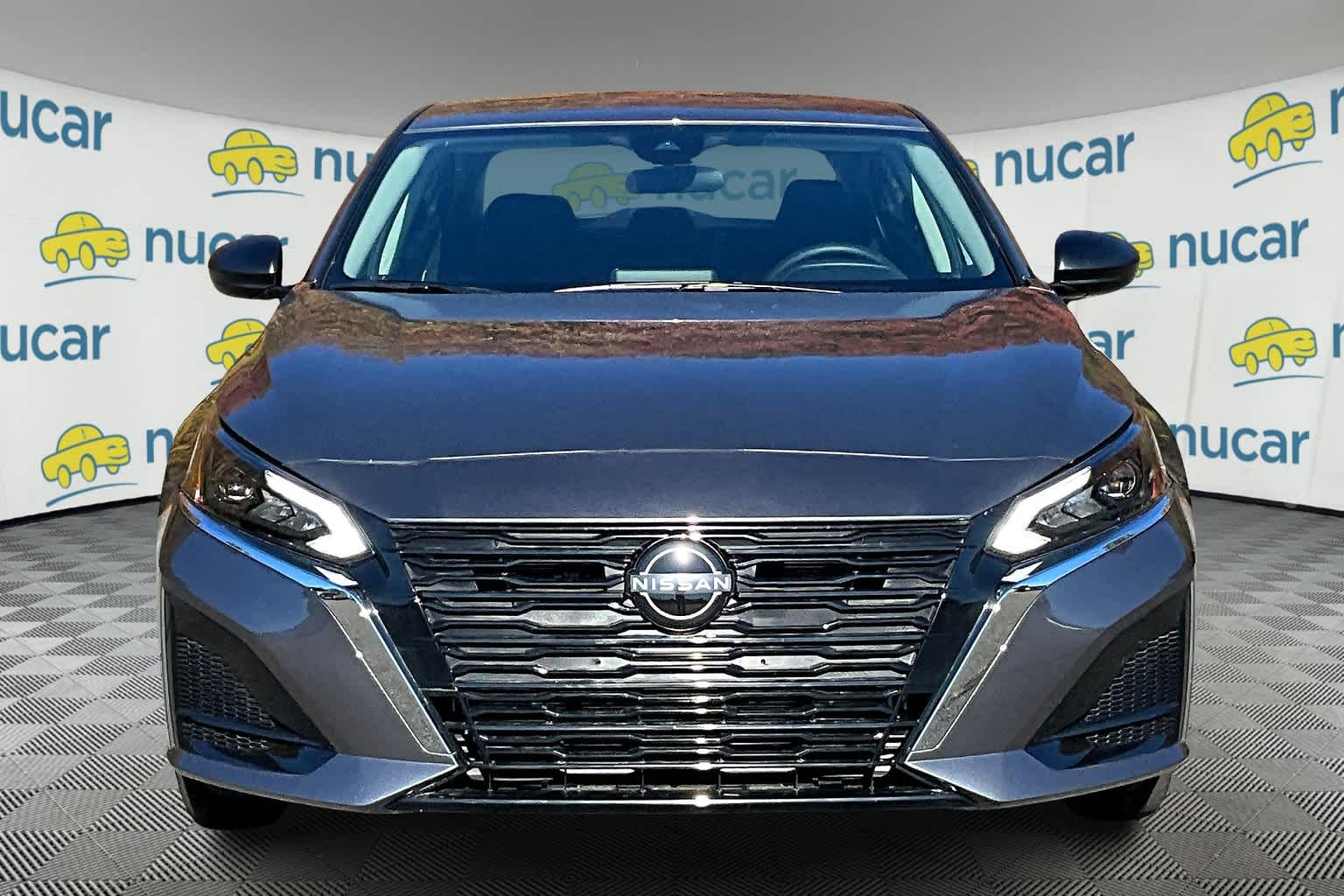 2024 Nissan Altima 2.5 SV - Photo 2
