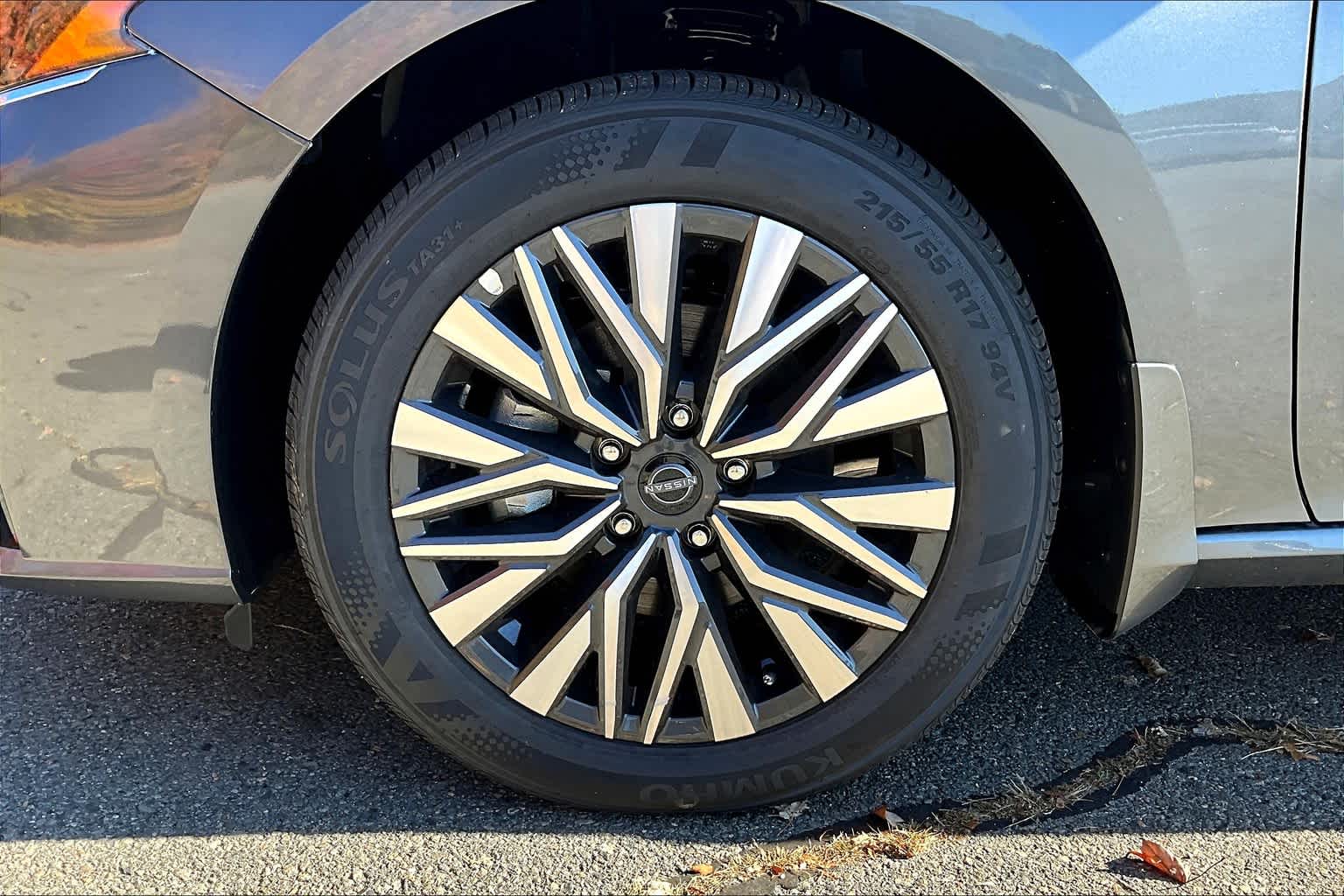 2024 Nissan Altima 2.5 SV - Photo 7