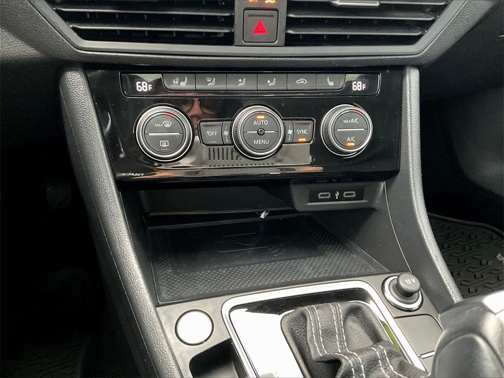 2021 Volkswagen Jetta SEL - Photo 25