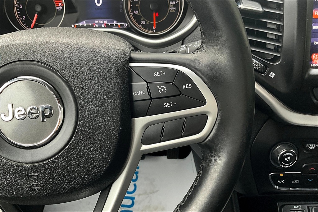 2017 Jeep Cherokee Trailhawk - Photo 24