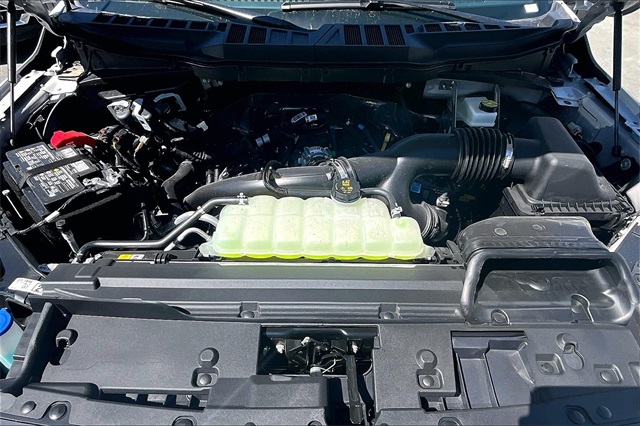 2025 Ford F-150 STX - Photo 12