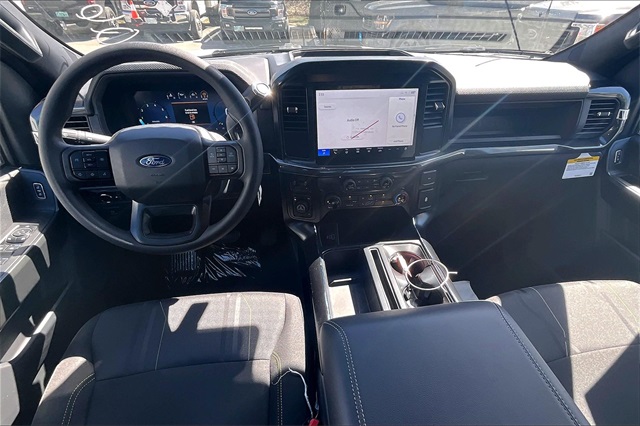 2025 Ford F-150 STX - Photo 6