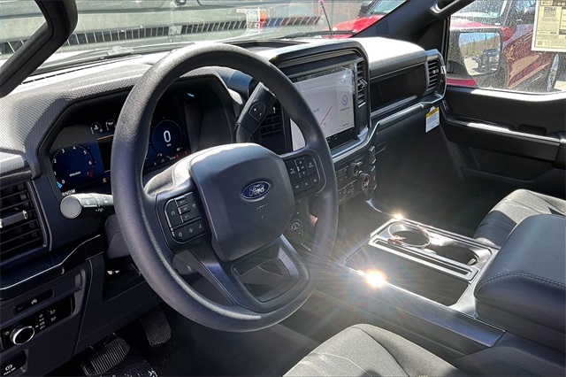 2025 Ford F-150 STX - Photo 7