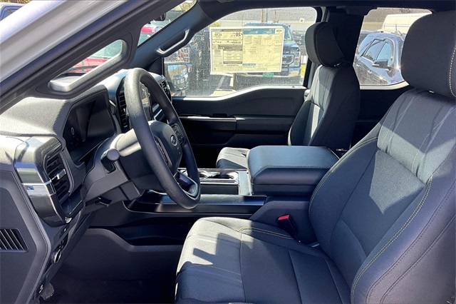 2025 Ford F-150 STX - Photo 10