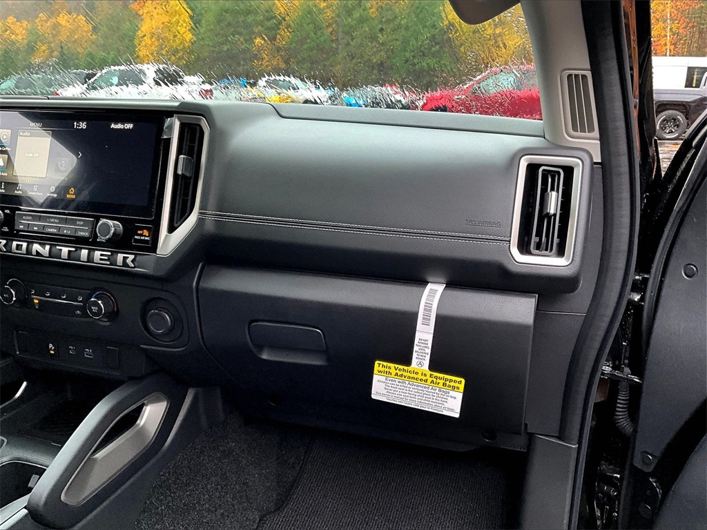 2025 Nissan Frontier SV - Photo 13