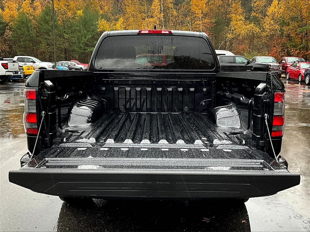 2025 Nissan Frontier SV - Photo 31