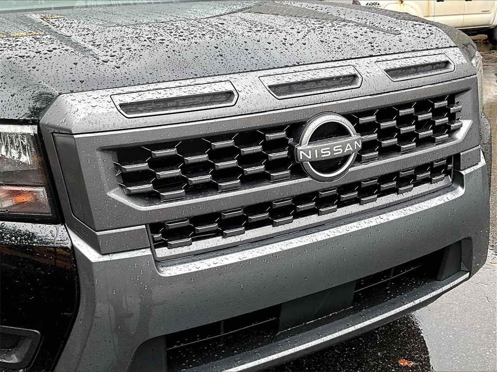 2025 Nissan Frontier SV - Photo 32