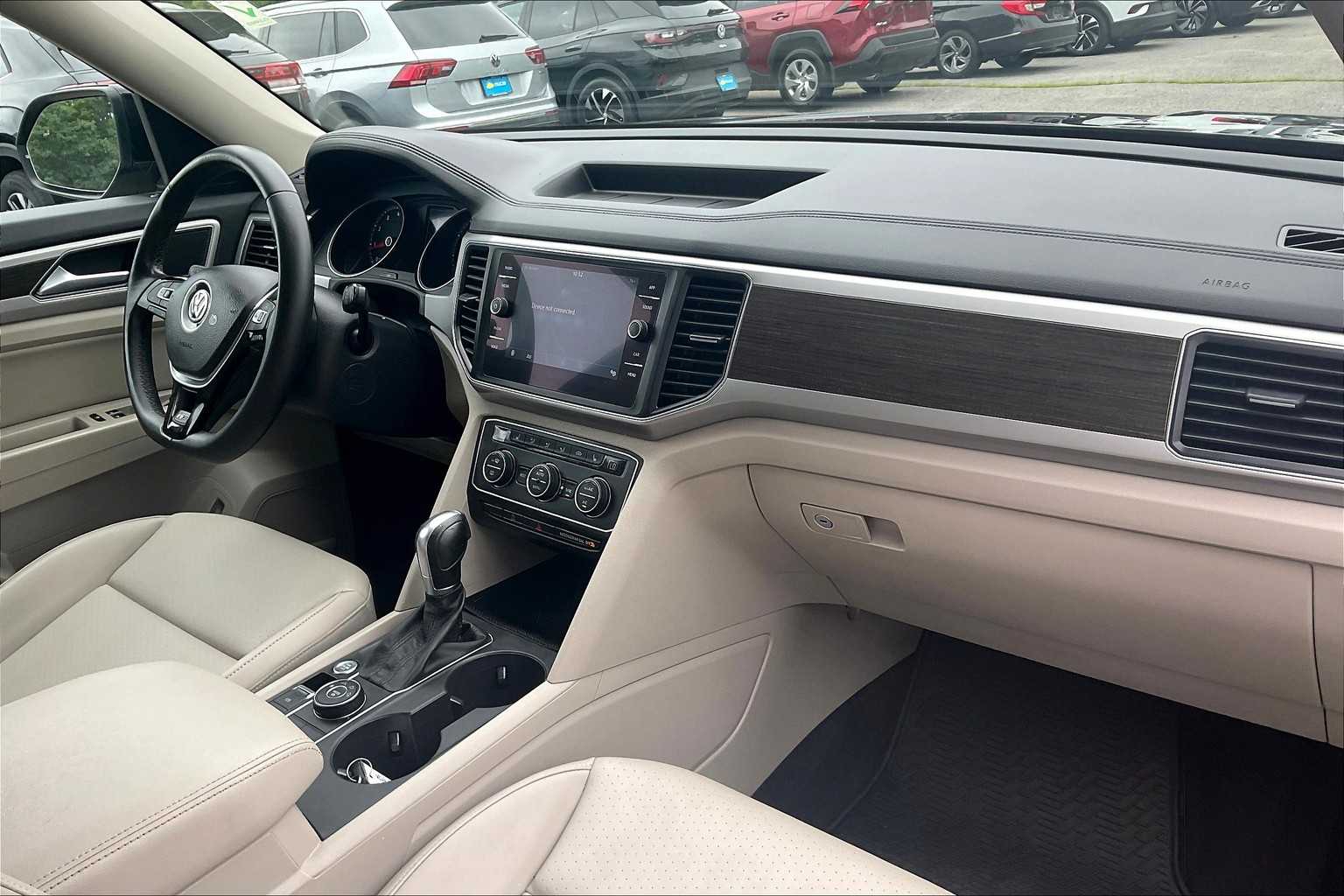 2018 Volkswagen Atlas 3.6L V6 SE w/Technology - Photo 14