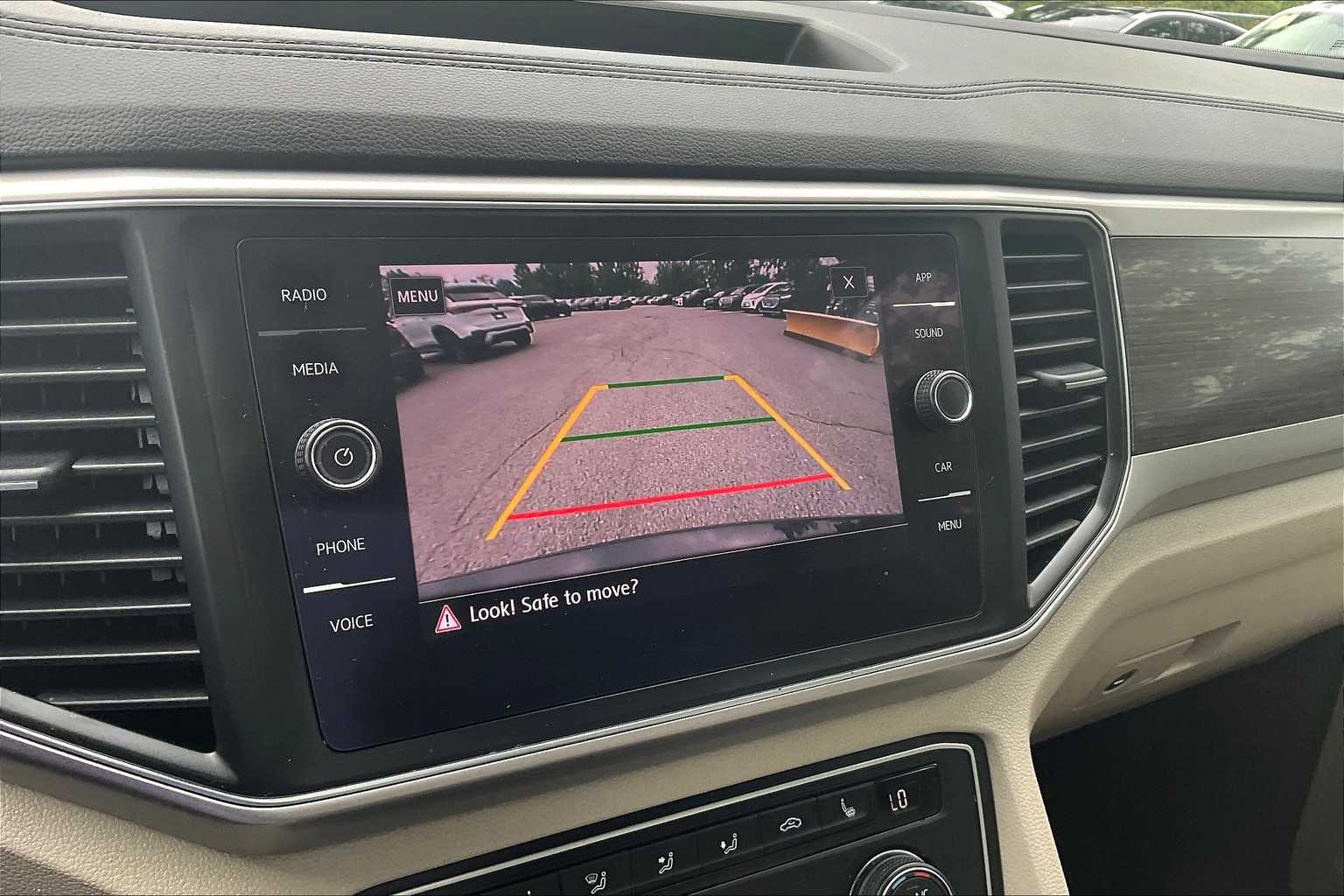 2018 Volkswagen Atlas 3.6L V6 SE w/Technology - Photo 20