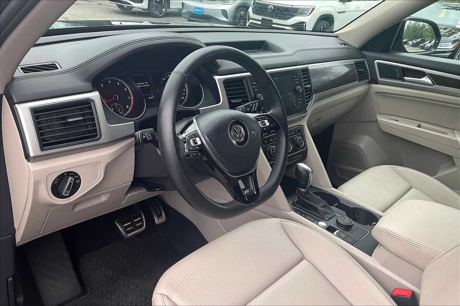 2018 Volkswagen Atlas 3.6L V6 SE w/Technology - Photo 8