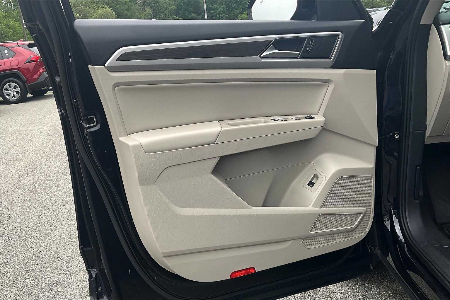 2018 Volkswagen Atlas 3.6L V6 SE w/Technology - Photo 9