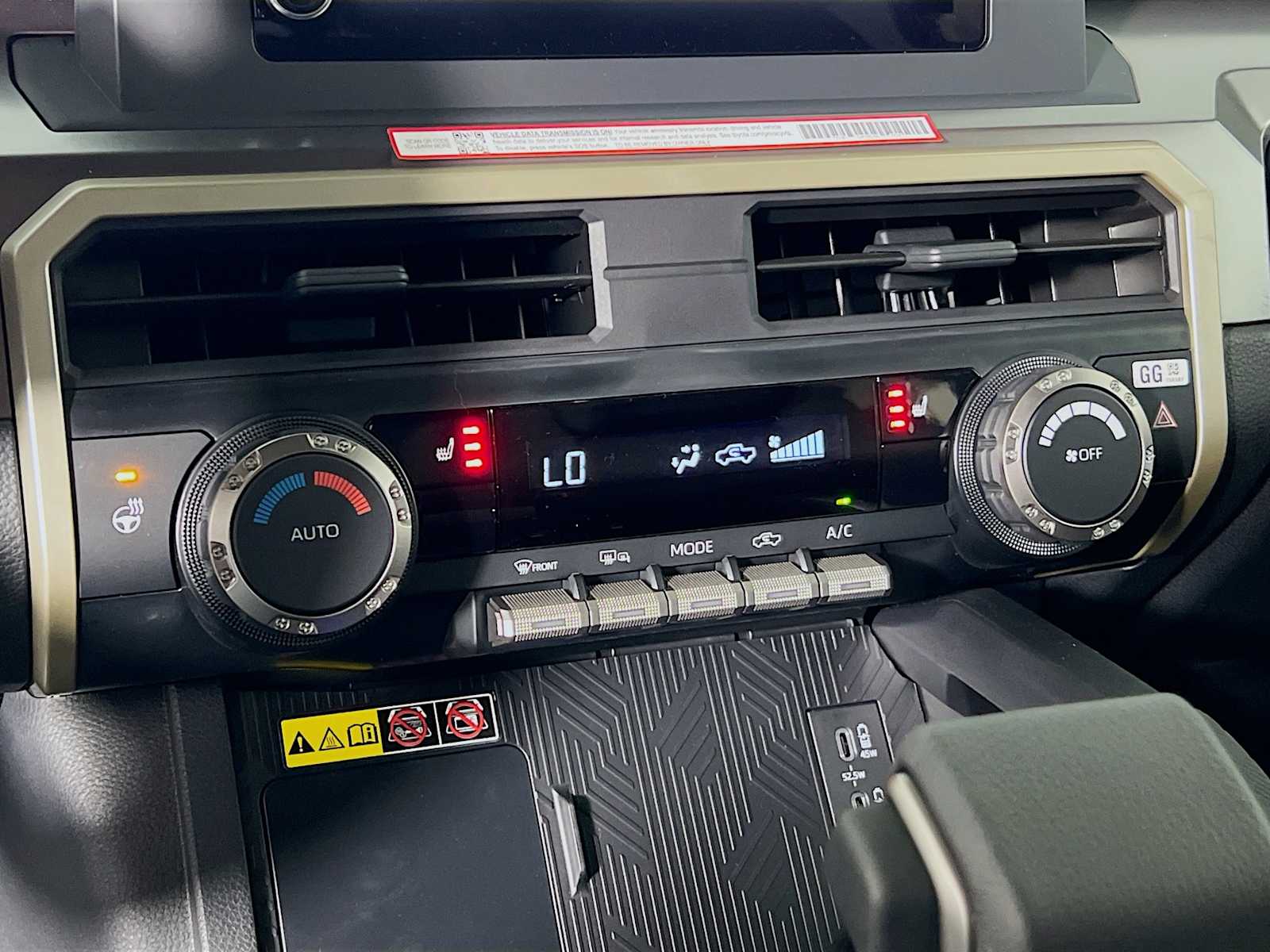 2025 Toyota Tacoma SR5 - Photo 10