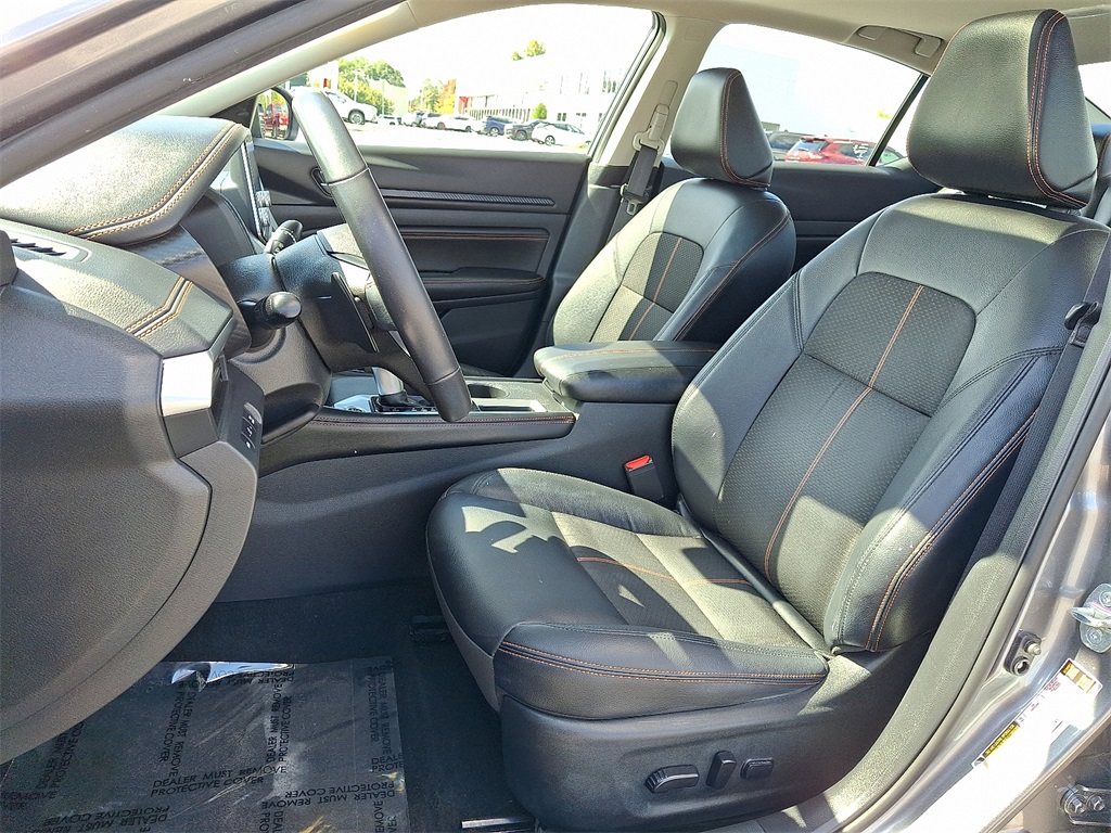 2022 Nissan Altima 2.5 SR - Photo 14