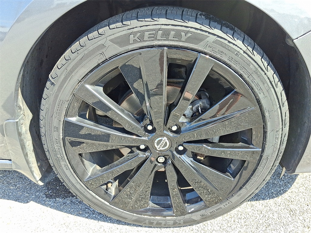 2022 Nissan Altima 2.5 SR - Photo 9