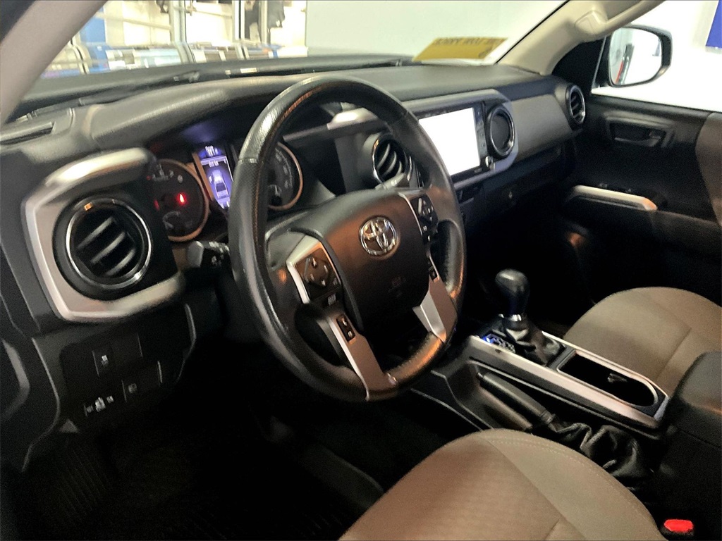 2021 Toyota Tacoma SR5 - Photo 8