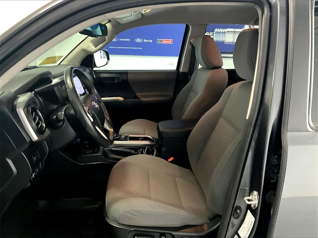 2021 Toyota Tacoma SR5 - Photo 10