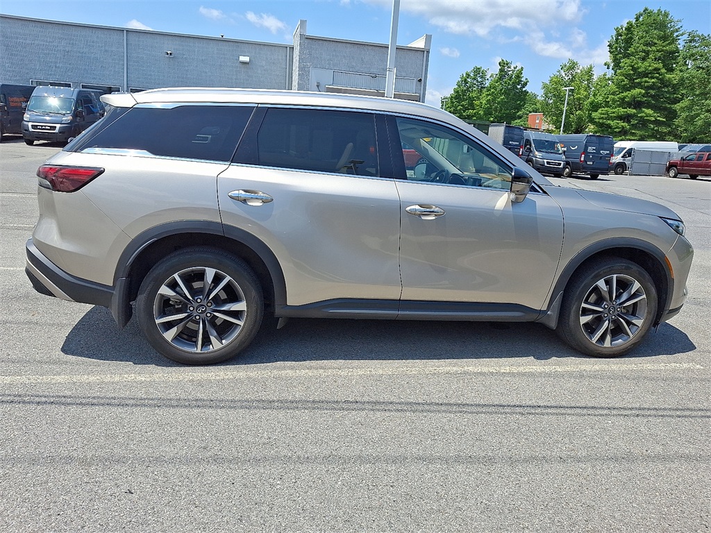 2023 INFINITI QX60 LUXE - Photo 7