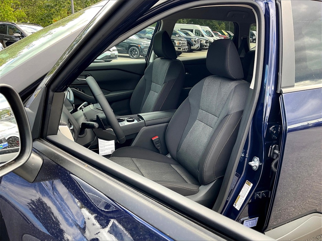 2026 Nissan Rogue SV - Photo 11