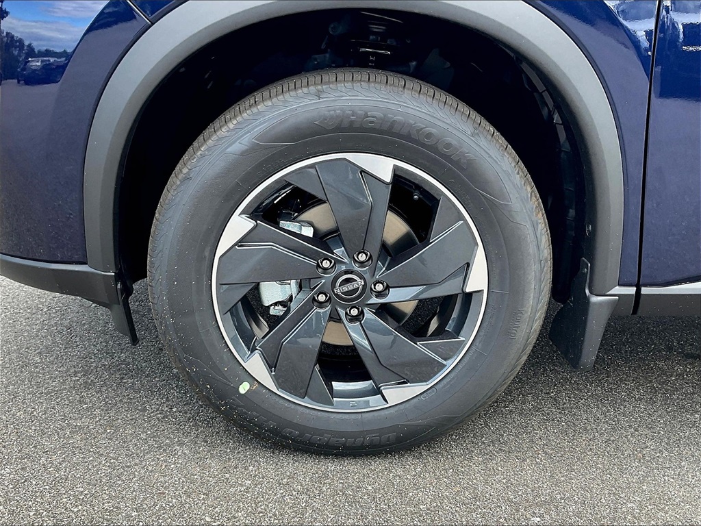 2026 Nissan Rogue SV - Photo 8