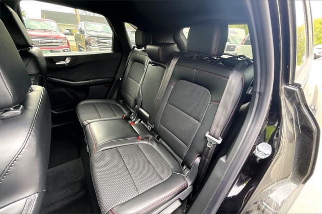 2025 Ford Escape ST-Line Select - Photo 11