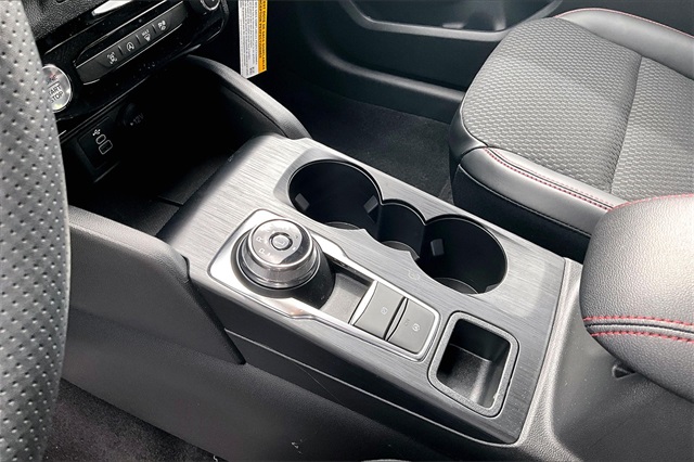 2025 Ford Escape ST-Line Select - Photo 9