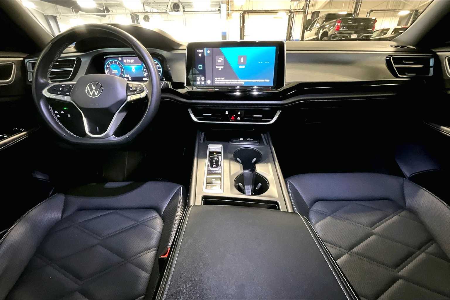 2024 Volkswagen Atlas Cross Sport 2.0T SE - Photo 22