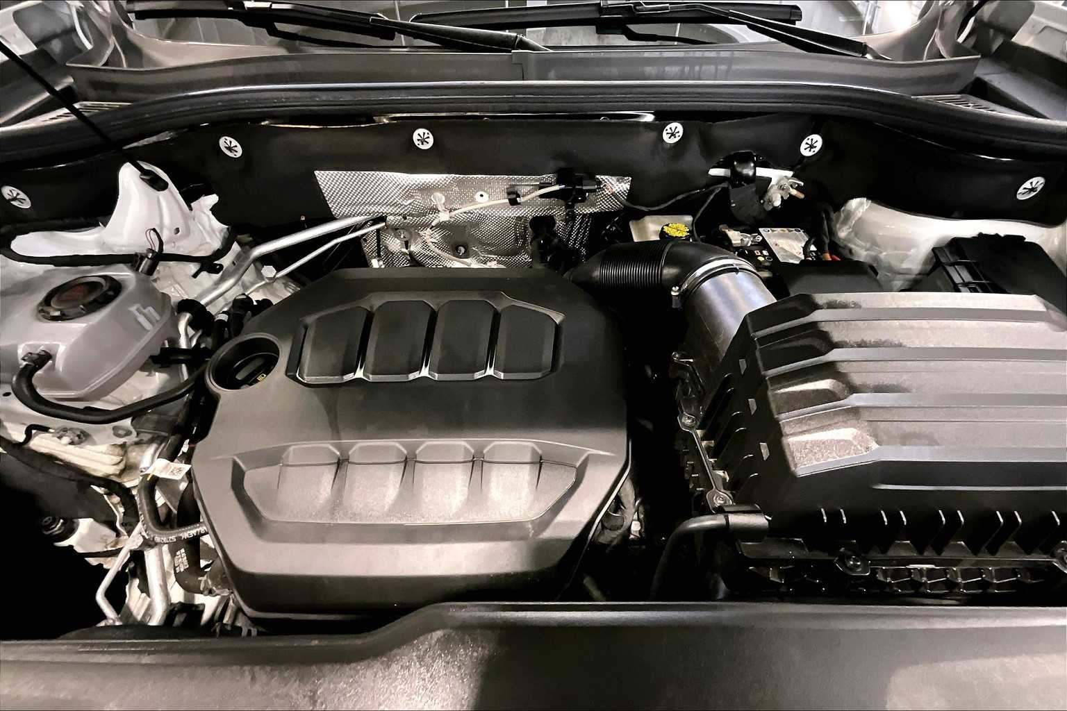 2024 Volkswagen Atlas Cross Sport 2.0T SE - Photo 31