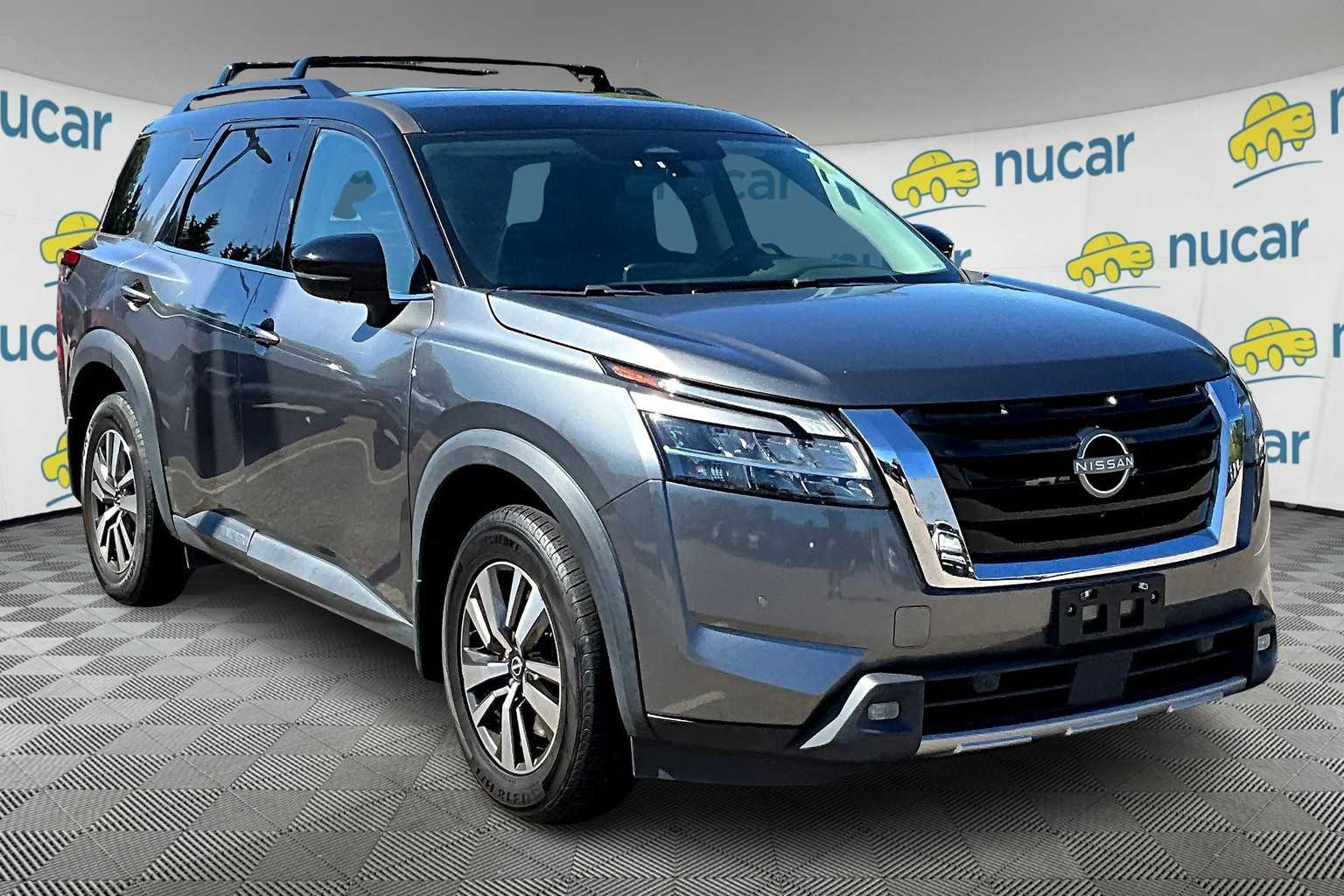 2022 Nissan Pathfinder SL