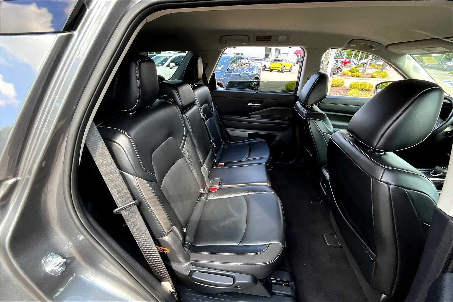 2022 Nissan Pathfinder SL - Photo 16