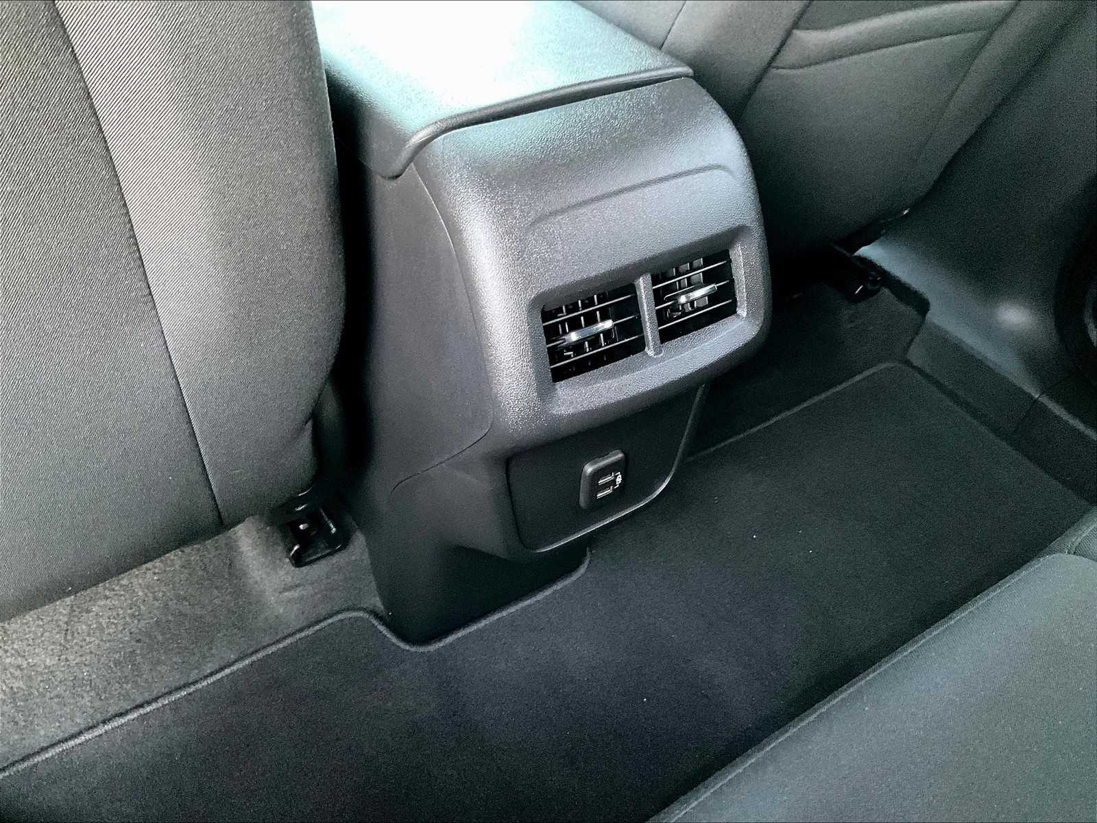 2022 Chevrolet Equinox LT - Photo 26