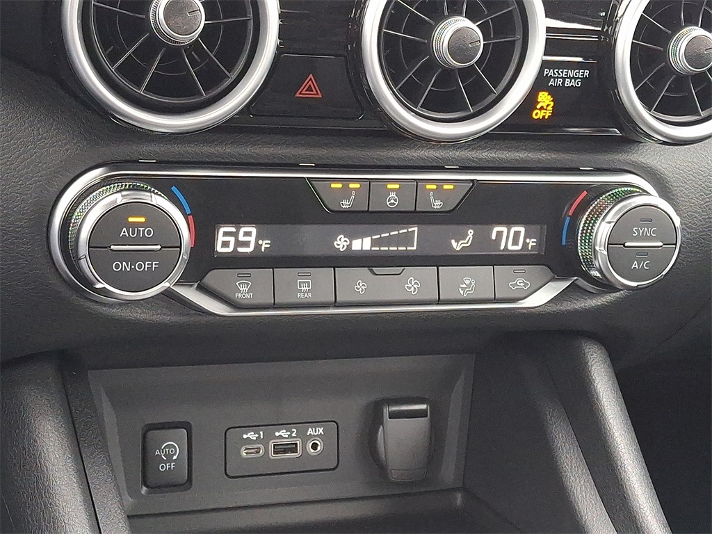 2025 Nissan Sentra SV - Photo 11