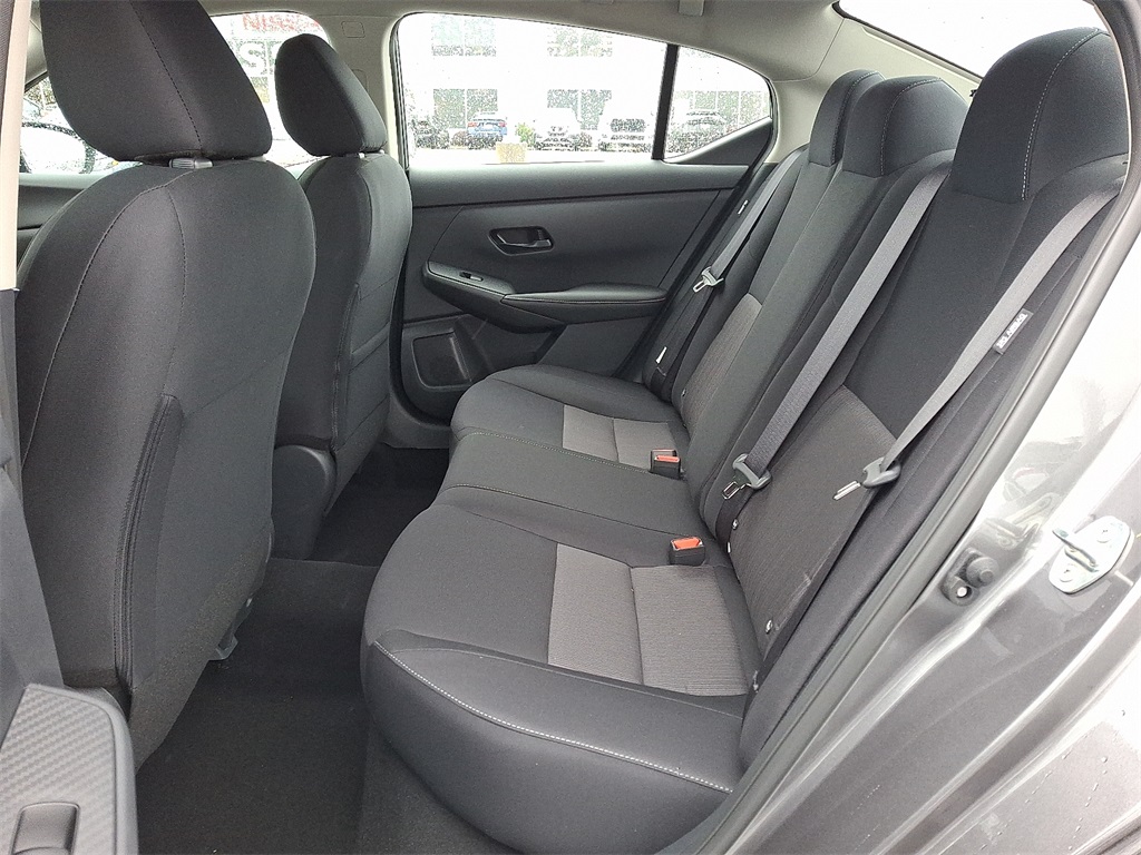 2025 Nissan Sentra SV - Photo 6