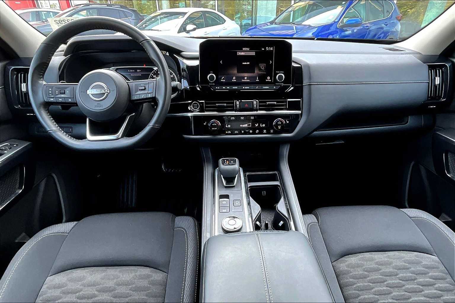 2023 Nissan Pathfinder SV - Photo 22