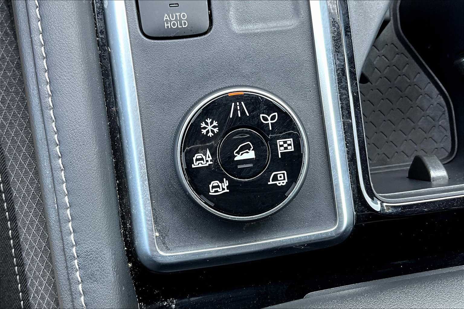 2023 Nissan Pathfinder SV - Photo 27