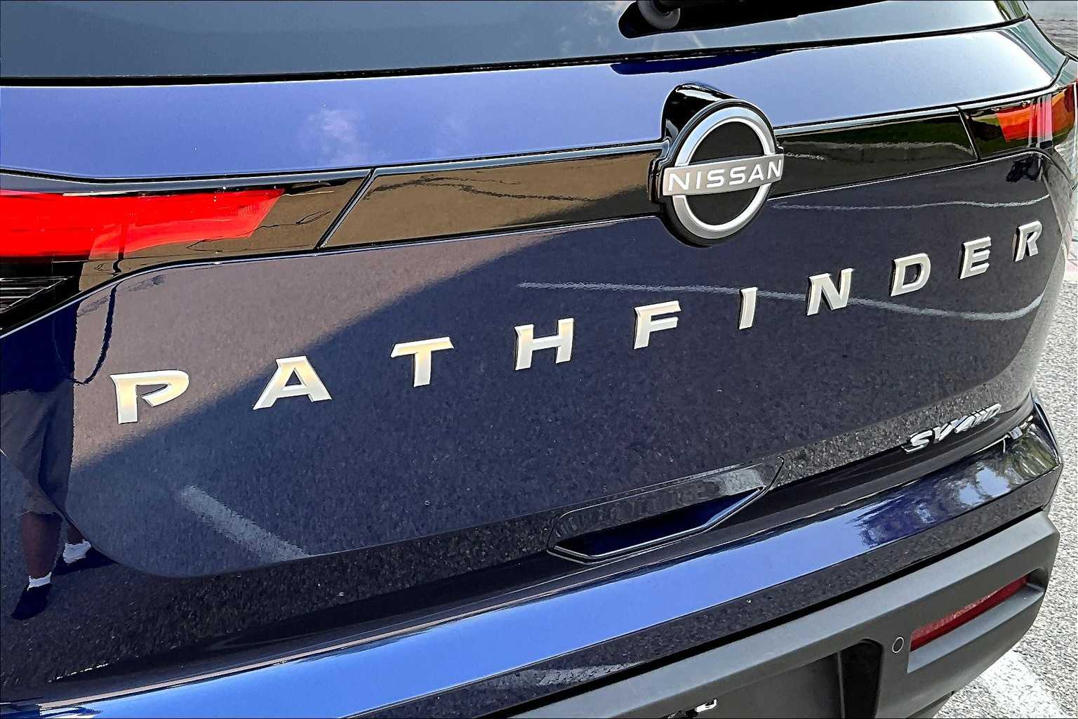 2023 Nissan Pathfinder SV - Photo 28
