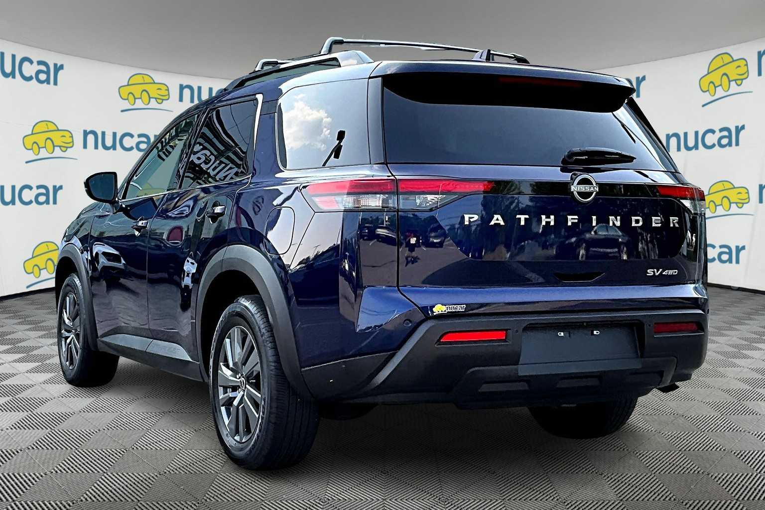 2023 Nissan Pathfinder SV - Photo 4
