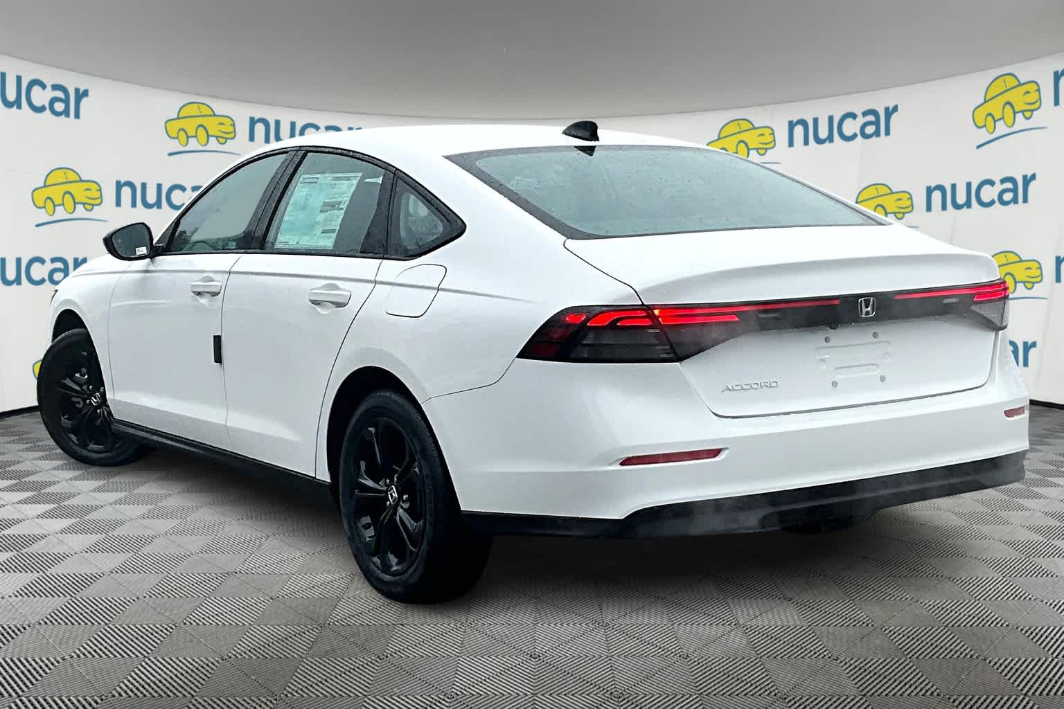 2025 Honda Accord SE - Photo 5