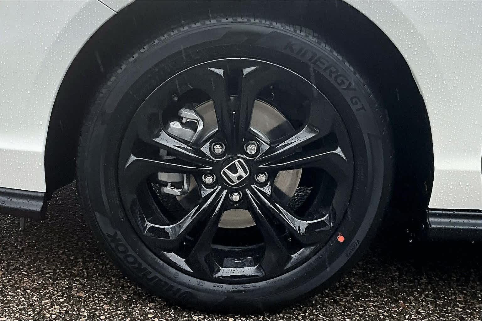 2025 Honda Accord SE - Photo 8