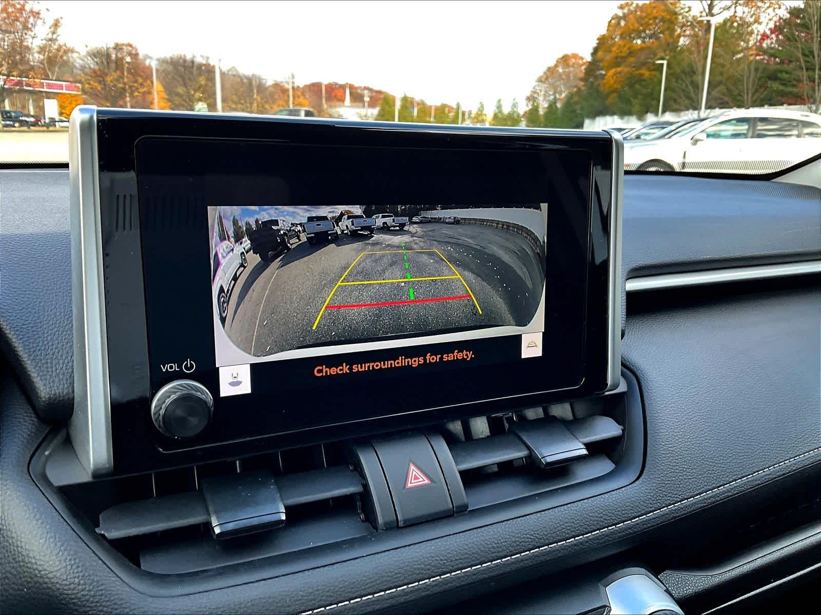 2023 Toyota RAV4 XLE - Photo 19