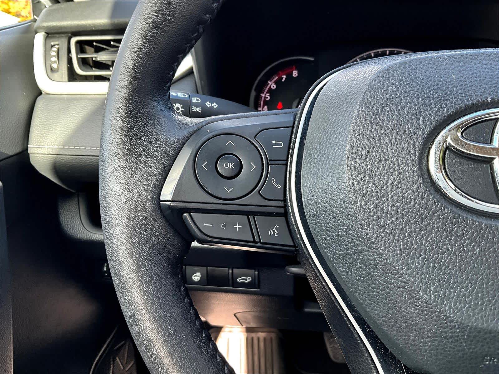 2023 Toyota RAV4 XLE - Photo 23