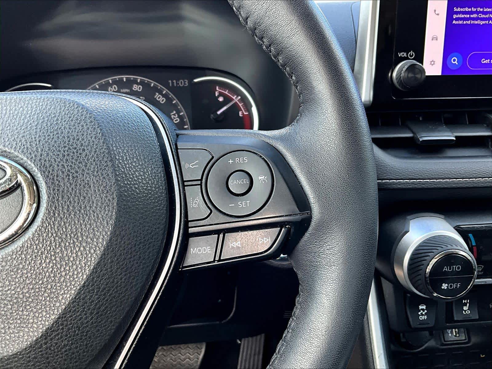 2023 Toyota RAV4 XLE - Photo 24