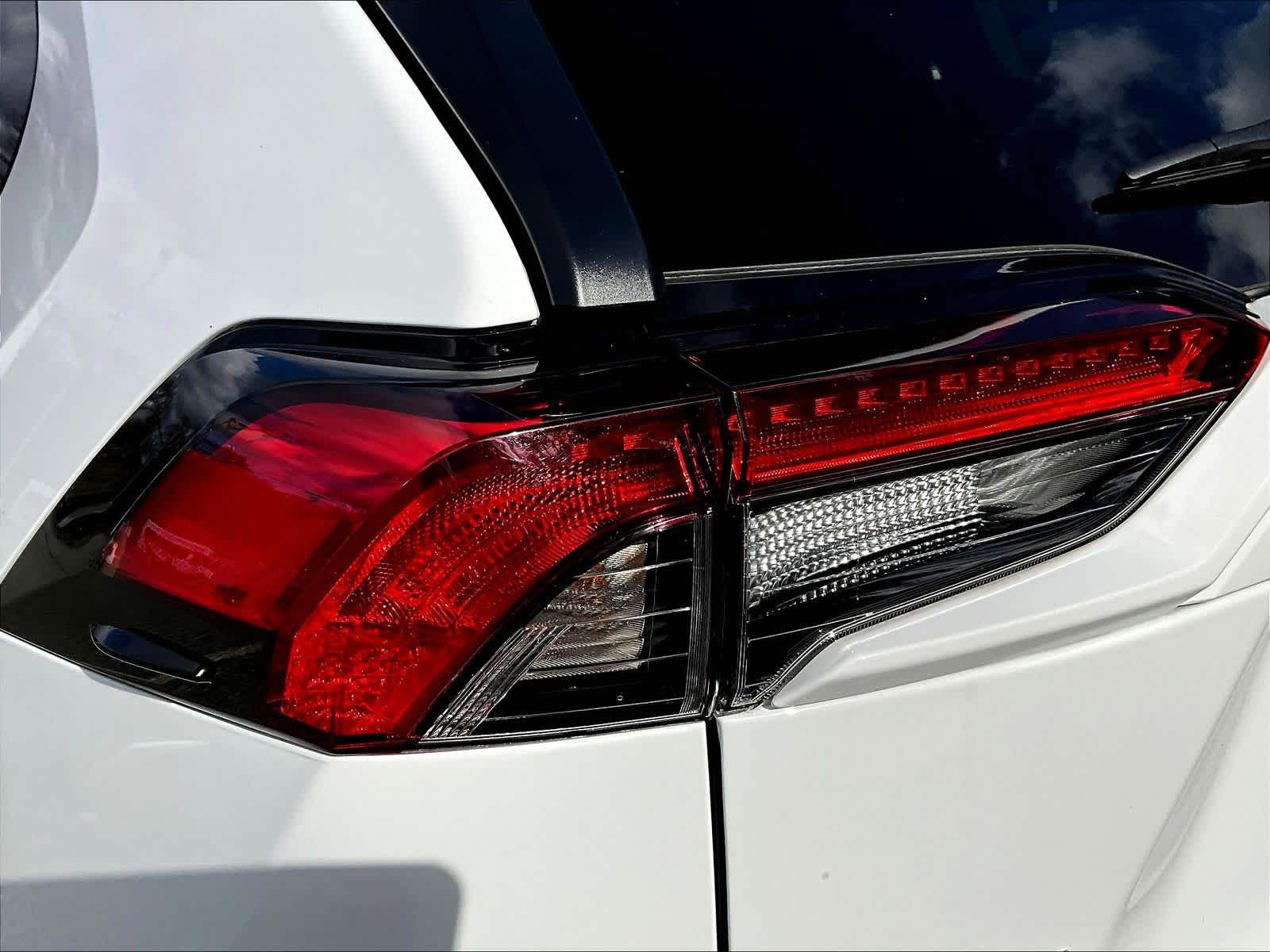 2023 Toyota RAV4 XLE - Photo 34
