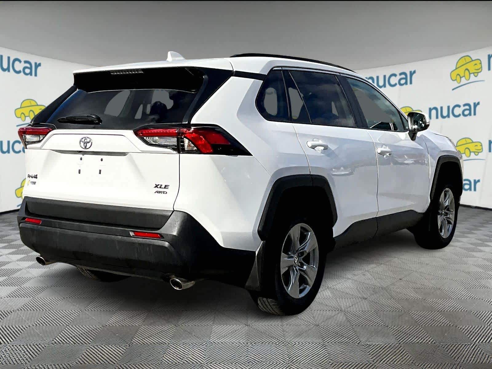 2023 Toyota RAV4 XLE - Photo 6