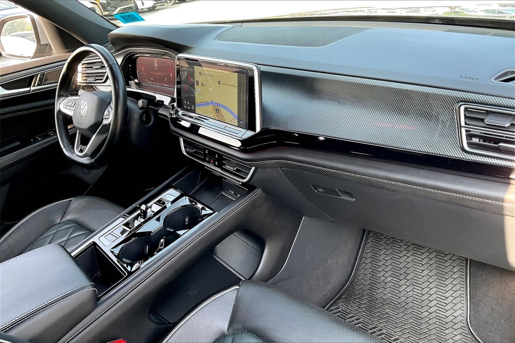 2024 Volkswagen Atlas Cross Sport 2.0T SEL Premium R-Line - Photo 13